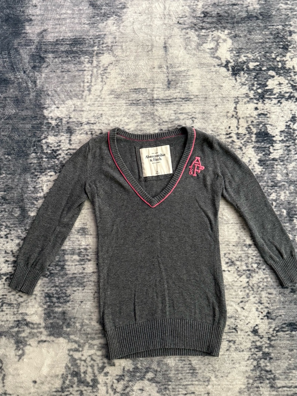Vintage Rare Abercrombie & Fitch Gray V-Neck Sweater with Pink Accent